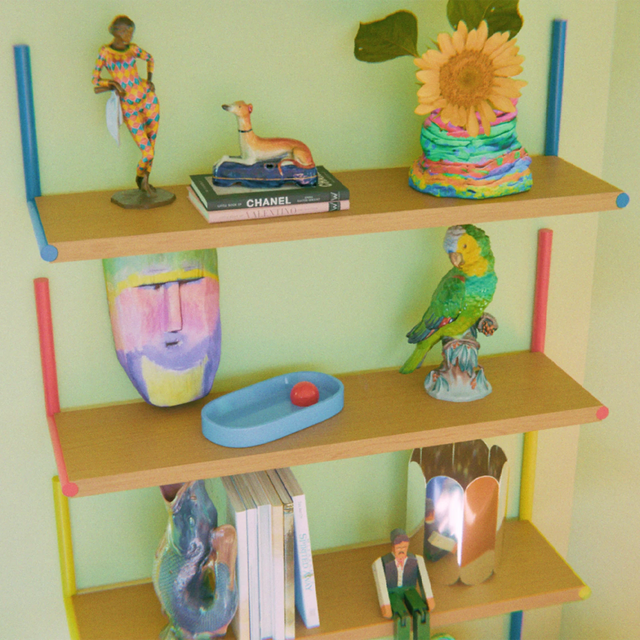 ELLE SHELF / RED & OAK