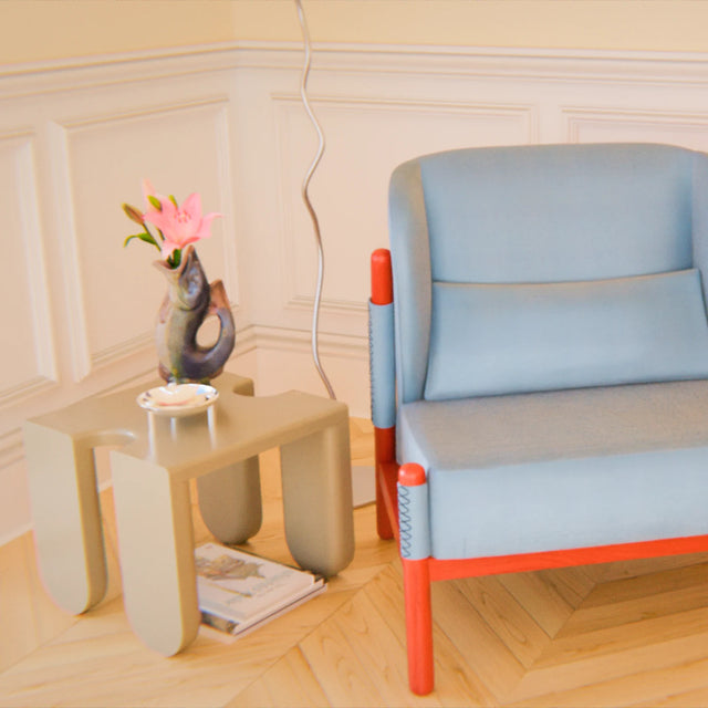 TIP TAP SQUARE TABLE / GREY