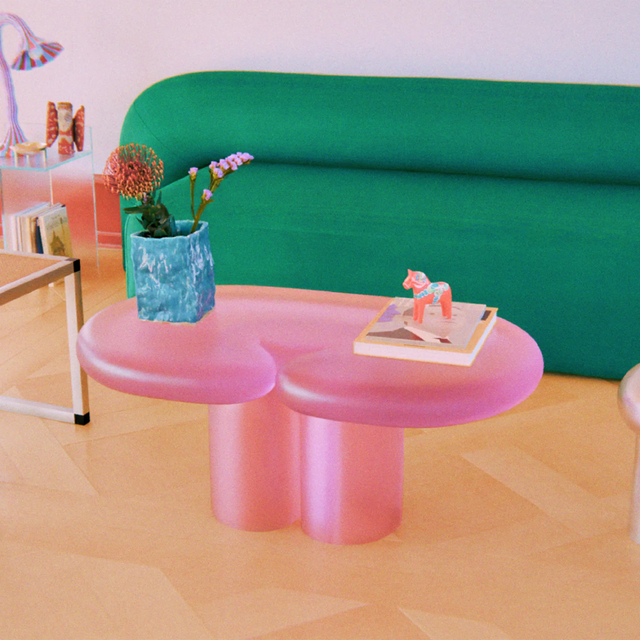 NUDE COFFEE TABLE / PINK