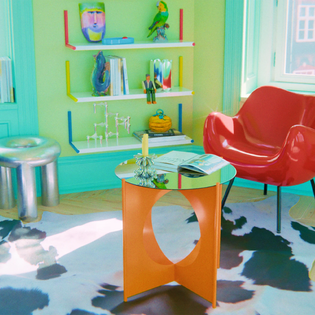 O+ TABLE / ORANGE & SILVER