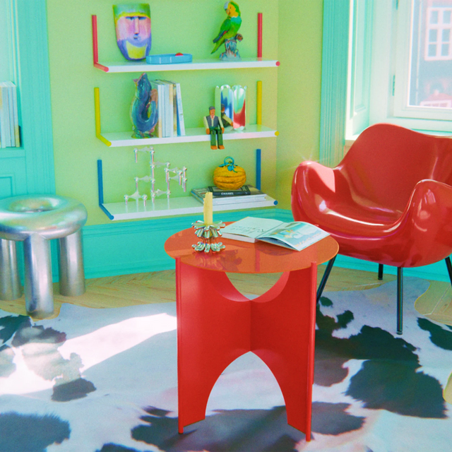 O+ TABLE / RED & ORANGE