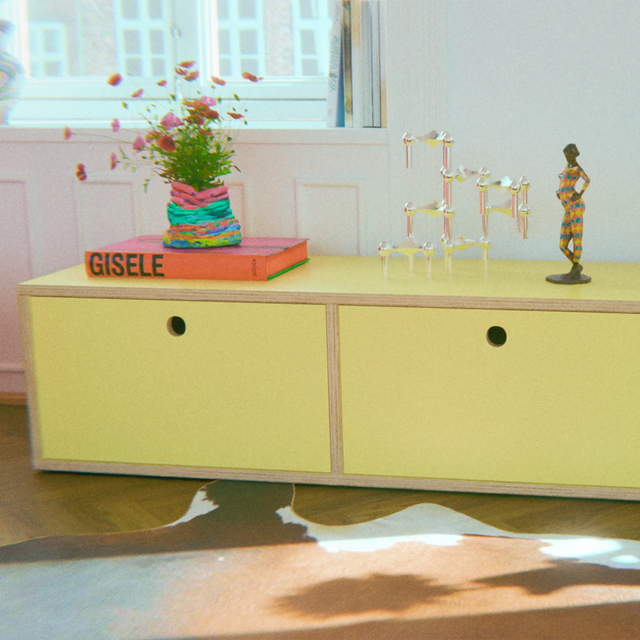 LOWBOARD / BUTTER YELLOW